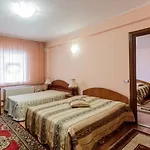 Amphitryon Hotel