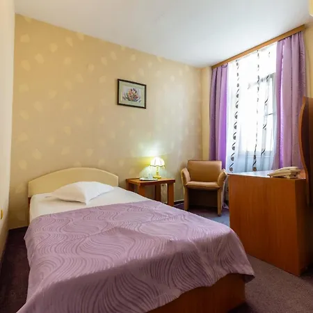 Amphitryon Hotel 3*