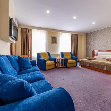 מלון Amphitryon 3*