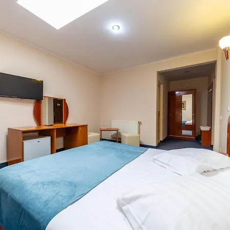 Amphitryon 3* בוקרשט