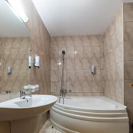 Amphitryon Отель 3*