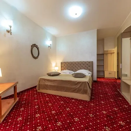 Отель Amphitryon