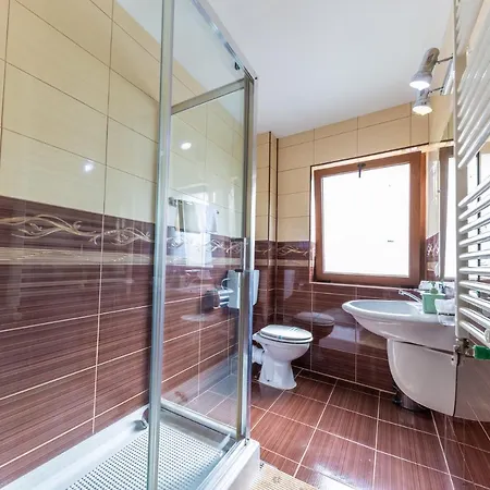 Amphitryon מלון 3*