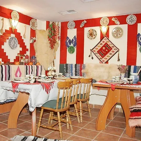 Amphitryon Бухарест