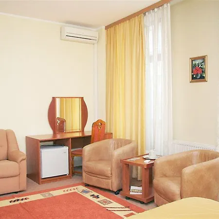 Amphitryon Ξενοδοχείο 3*