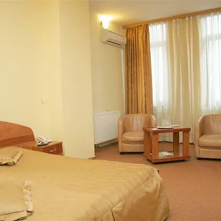 Amphitryon Бухарест