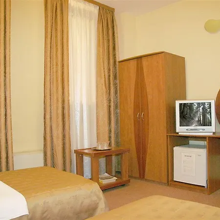 Otel Amphitryon Bükreş