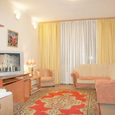 Hotel Amphitryon 3*