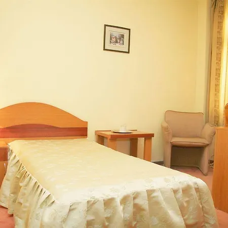 Amphitryon Hotel